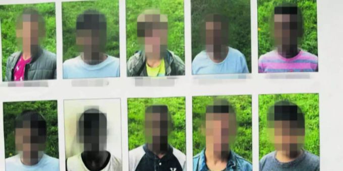 Diese Schulklasse wird zum Spot von Rechtsextremen auf Facebook. Diese Schulklasse wird zum Spot von Rechtsextremen auf Facebook.