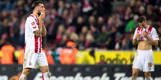 Der 1. FC Köln kommt nicht vom Fleck. Nach elf Spielen hat wartet der Europa-League-Teilnehmer noch immer auf den ersten Sieg. Mit nur zwei Zählern liegen die Kölner acht Punkte hinter einem Nicht-Abstiegsplatz.