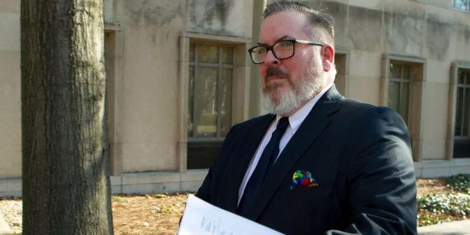 Robert Driscoll, Anwalt der als russische Spionin Angeklagten Butina, verlässt den District Court in Washington.