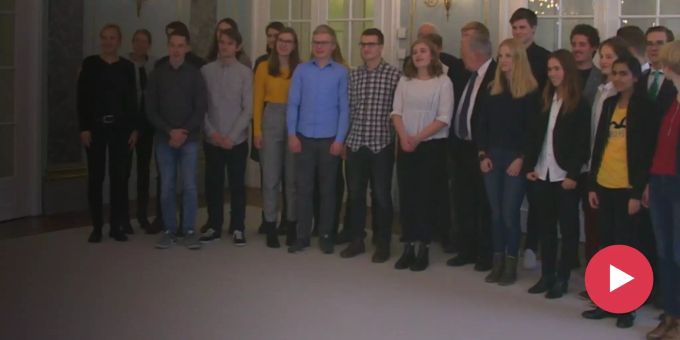 Von JSA empfangen - 24 Junge bei «Schweizer Jugend forscht» prämiert