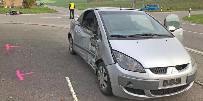 Beim Unfall wurde ein Motorradfahrer tödlich verletzt.