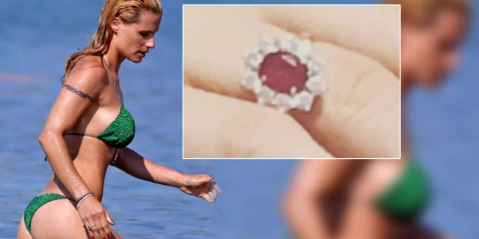 Glitzer-Bikini und Diamanten - Michelle Hunziker badet im Luxus