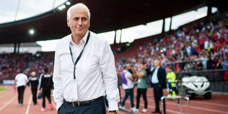 Diesen Ort kennt er zur Genüge: Bernard Challandes gestern Abend bei der Rückkehr ins Letzigrund.