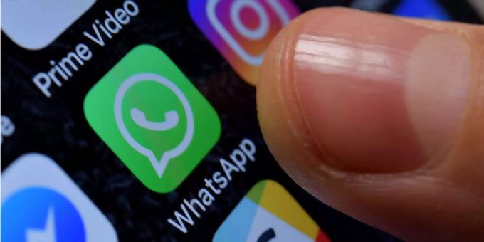 Ist in Schweizer Schulen als Kommunikationsmittel weit verbreitet: WhatsApp. Ist in Schweizer Schulen als Kommunikationsmittel weit verbreitet: WhatsApp.