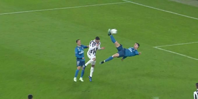 Tor des Jahres? Ronaldo versetzt die Fussballwelt ins Staunen. Tor des Jahres? Ronaldo versetzt die Fussballwelt ins Staunen.