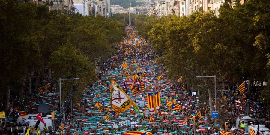 Was wird das Regionalparlament in Barcelona entscheiden?