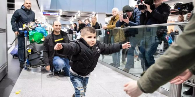 Dreijähriger kehrt nach zwei Jahren zu Eltern zurück