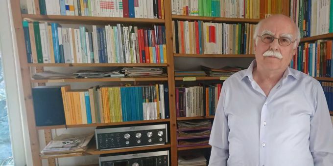 Lehrplan-Initiative Kanton Bern - Berner Professor verlangt Mitspracherecht