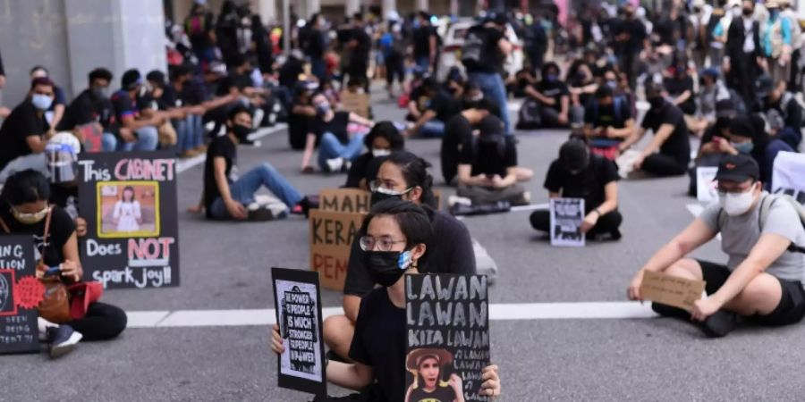 Friedliche Proteste in Kuala Lumpur gegen die Regierung