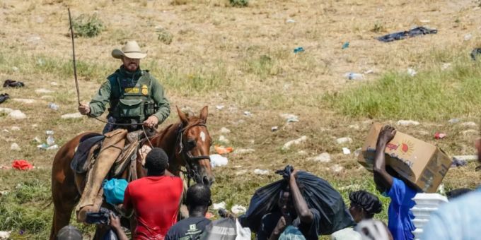 Ein berittener US-Grenzschützer in Del Rio. migranten
