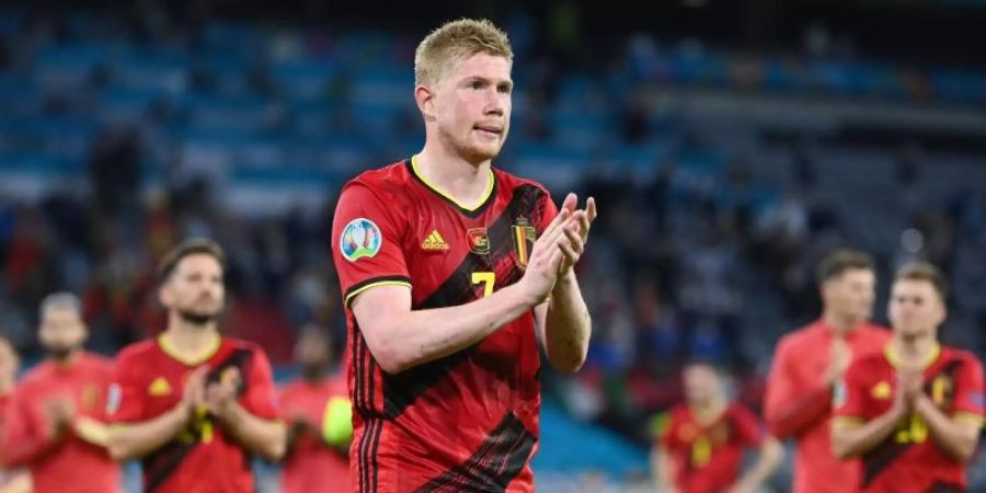 Abschied von der EM: Kevin De Bruyne verabschiedet sich in München von den belgischen Fans. Foto: Federico Gambarini/dpa