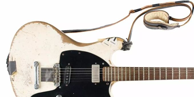 Die 1965 Mosrite Ventures II E-Gitarre von Johnny Ramone. Foto: Nikki Brickett/RR Auction/AP/dpa Die 1965 Mosrite Ventures II E-Gitarre von Johnny Ramone. Foto: Nikki Brickett/RR Auction/AP/dpa