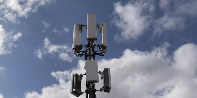 Bezüglich der Risikowahrnehmung von 5G gibt es in der Schweiz eine starke Polarisierung in der Bevölkerung. (Themenbild) 5G