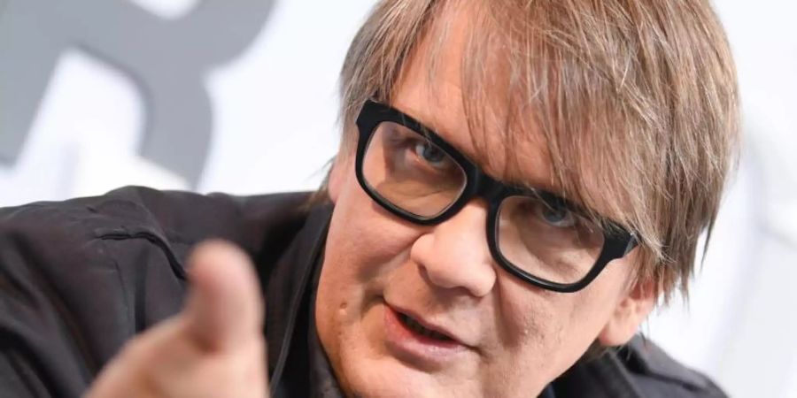 Der Autor und Musiker Sven Regener liest auf der Lit.Cologne. Foto: Arne Dedert/dpa