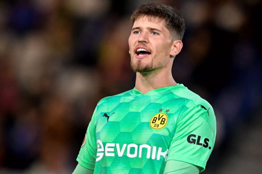 Gregor Kobel hat sein erstes Pflichtspiel mit dem BVB absolviert.