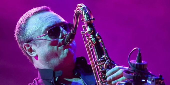 Der Saxofonist der Band UB40 Brian Travers ist gestorben ub40