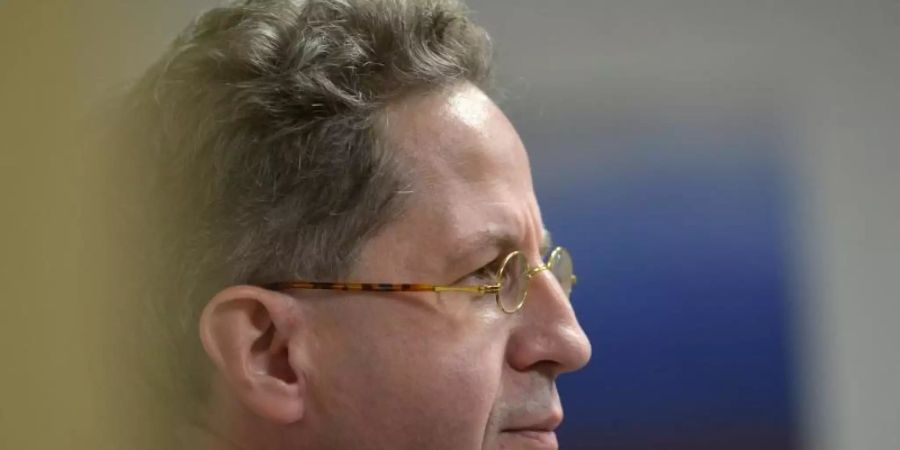Nach seinen umstrittenen Äusserungen über Journalisten bekommt Hans-Georg Maassen Rückendeckung: Die Thüringer CDU sieht natürlich einen Platz in der Partei für den ehemaligen Verfassungsschutzpräsidenten. Foto: Heiko Rebsch/dpa-Zentralbild/dpa