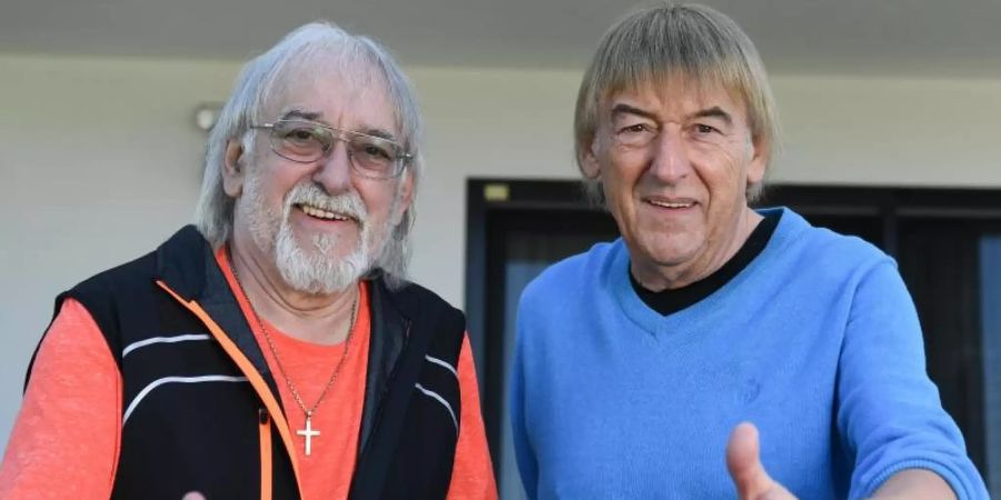 Die Brüder Bernd (r) und Karl-Heinz Ulrich, alias Die Amigos, setzten auf «Freiheit». Foto: Arne Dedert/dpa