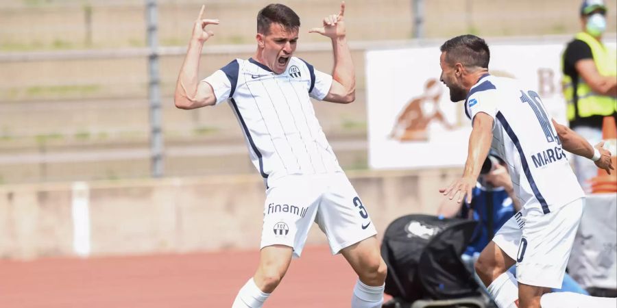 Adrian Guerrero (l.) bringt den FC Zürich schon nach einer Viertelstunde in Führung.