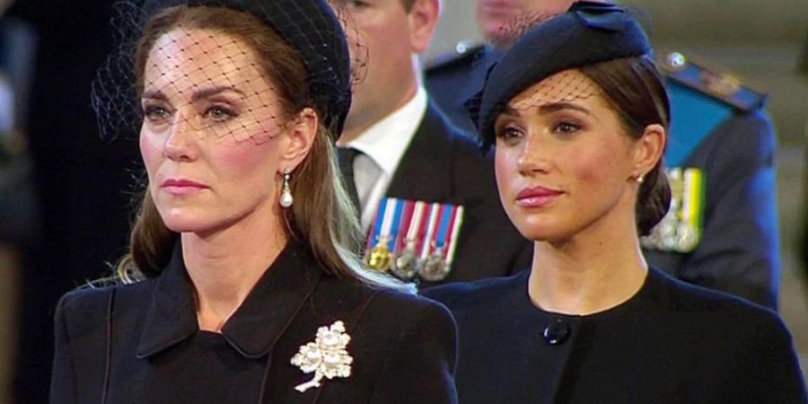 Prinzessin Kate (links) und Meghan Markle können sich nicht leiden.