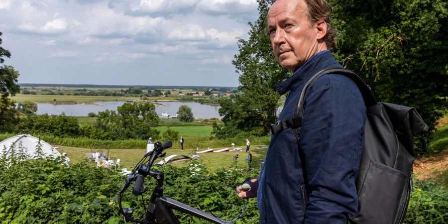 Kriminalhauptkommissar Jakob Stiller, gespielt von Ulrich Noethen, ermittelte gestern wieder im Wendland - und zog die meisten Zuschauerinnen und Zuschauer vor den Fernseher.