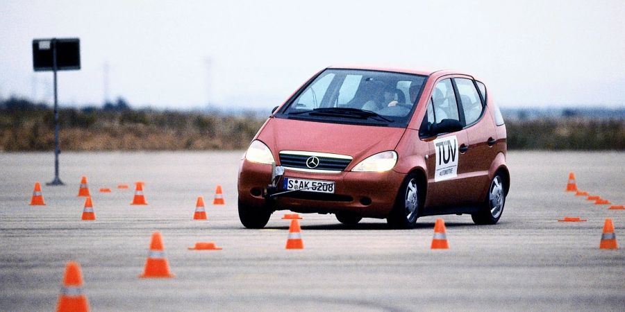 Vor 25 Jahren richtete der missglückte Elchtest bei Mercedes einen enormen Imageschaden an.