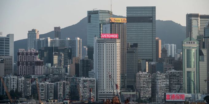 Hongkong verlangt von Einreisenden keine dreitägige Quarantäne mehr. Hongkong verlangt von Einreisenden keine dreitägige Quarantäne mehr.