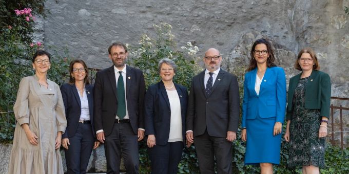 Rat EKS der neuen Legislatur mit Catherine Berger-Meier, Ruth PfisterMurbach, Pierre-Philippe Blaser, Rita Famos (Präsidentin), Philippe Kneubühler, Lilian Bachmann und Claudia Haslebacher-Flückiger Der Rat der Evangelisch-reformierten Kirche Schweiz