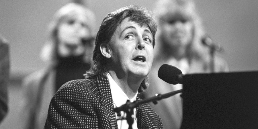 Der ehemaligen Beatle Paul McCartney bei einer Probe in London (1986).