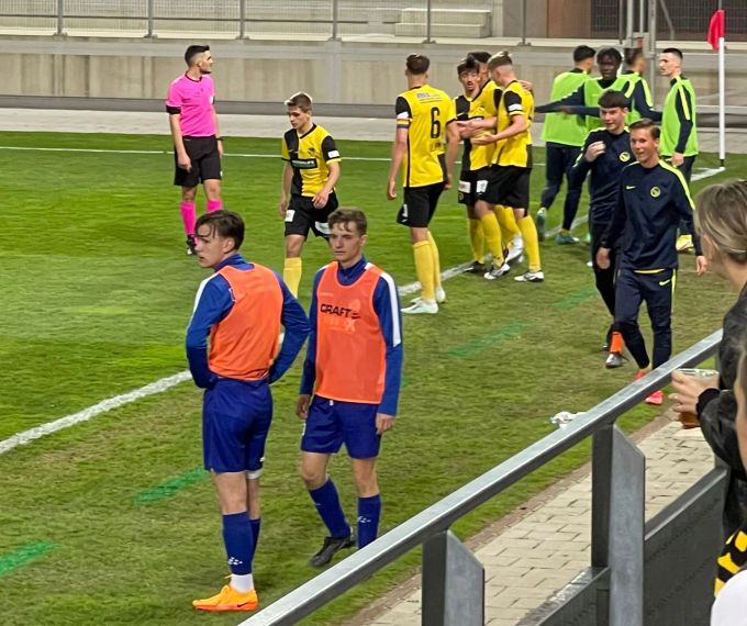 Hier jubeln die Spieler von YB nach dem 1:0. YB U18