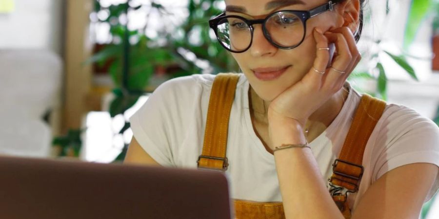 Es lohnt sich, auch auf Laptop und Smartphone mal wieder aufzuräumen.