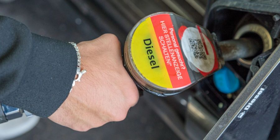 Diesel-Kraftstoff ist wieder für unter zwei  Euro zu haben.