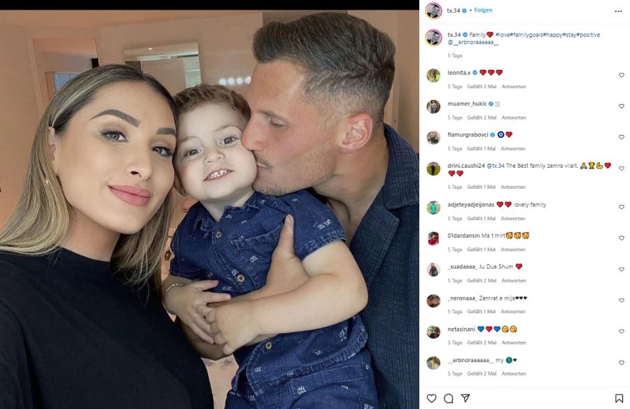 Taulan Xhaka mit Frau Arbnora und Sohnemann Klevis.