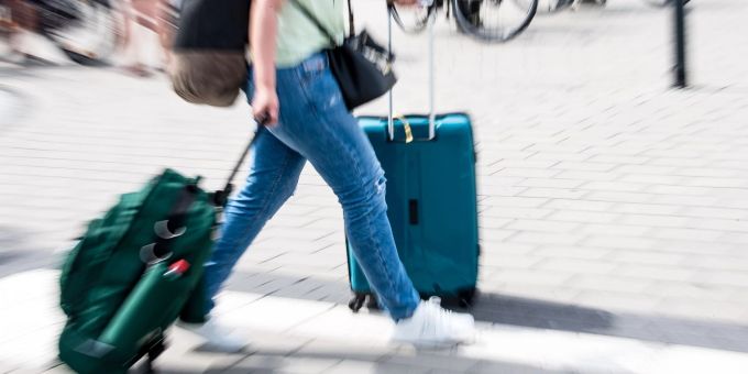 Das 9-Euro-Ticket hat viele Fans, nun läuft eine Debatte um ein mölgiches Anschluss-Angebot. Das 9-Euro-Ticket hat viele Fans, nun läuft eine Debatte um ein mölgiches Anschluss-Angebot.