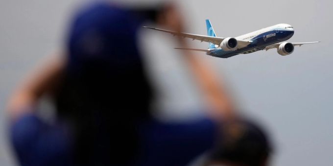 Frankreich liess auf der Pariser Luftfahrtmesse die Stände israelischer Rüstungsfirmen wegen illegaler Angriffswaffen schliessen. (Symbolbild) Luftfahrtmesse