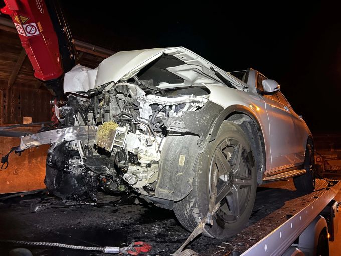 Am Auto entstand ein Totalschaden. Totalschaden