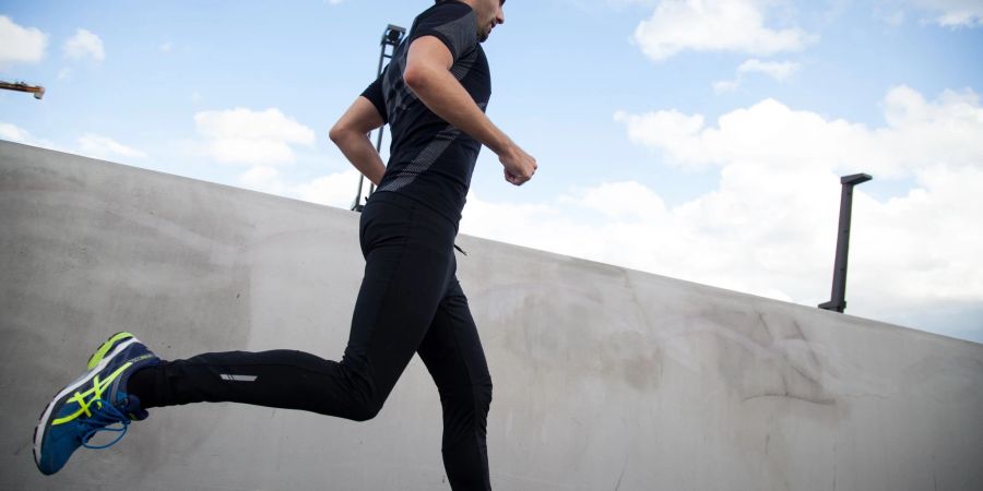 Beim Joggen sind harte Kontaktlinsen die beste Wahl, denn sie sind besonders sauerstoffdurchlässig.