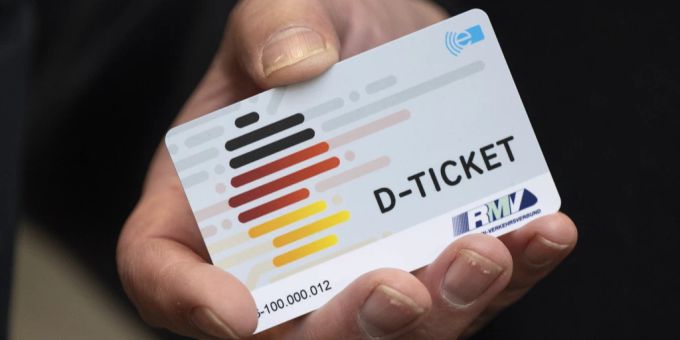 Binnen drei Tagen - Deutsche Bahn verkauft 250'000 Deutschlandtickets