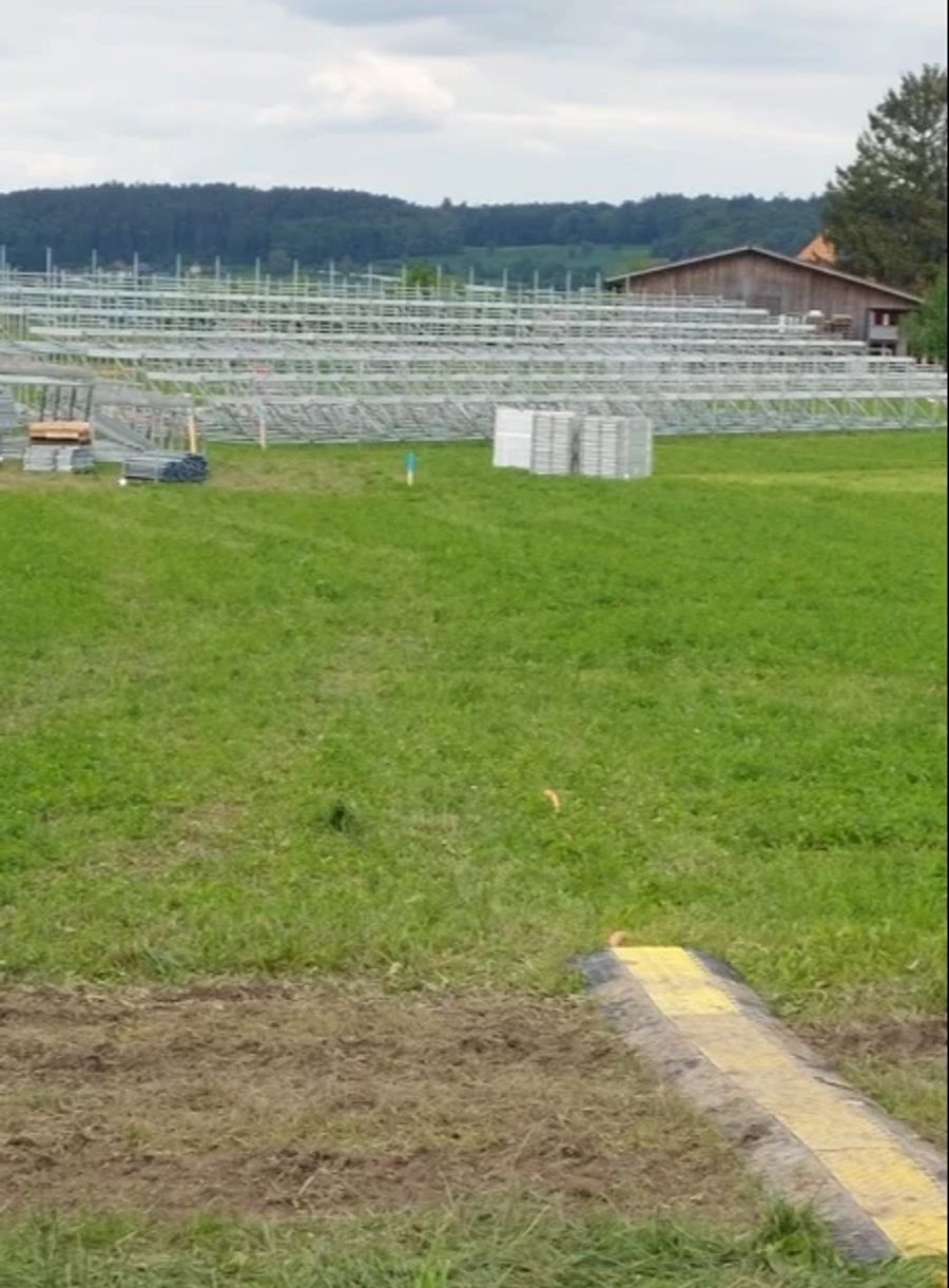 Insgesamt werden über 6000 Zuschauerinnen und Zuschauer in der Arena Platz finden.