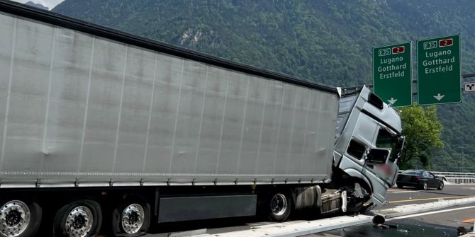 Selbstunfall mit Sattelmotorfahrzeug