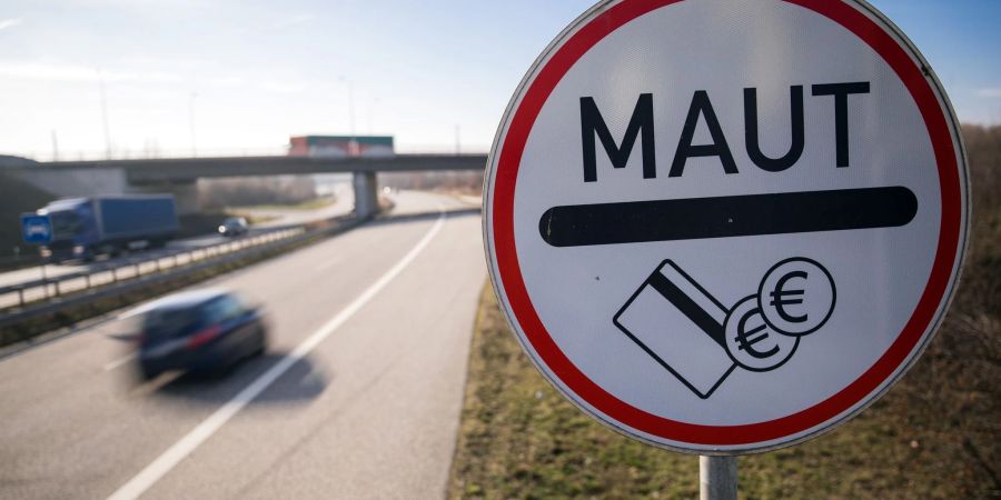 Die geplatzte Pkw-Maut kostet den Bund 243 Millionen.