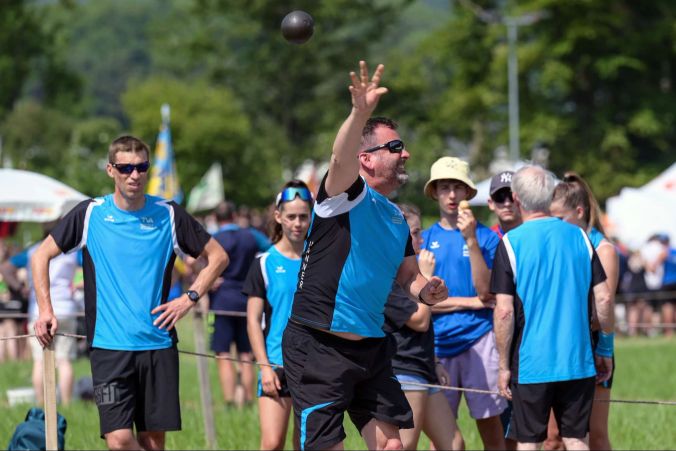 Kugelstossen am Seeländischen Turnfest.