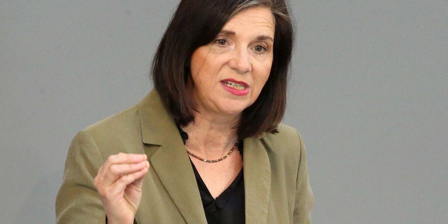 Katrin Göring-Eckardt (Bündnis90/Grüne) spricht im Deutschen Bundestag.