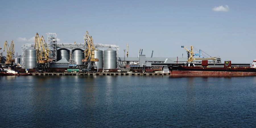 Getreidelagerterminals im Seehafen von Odessa in der Ukraine.