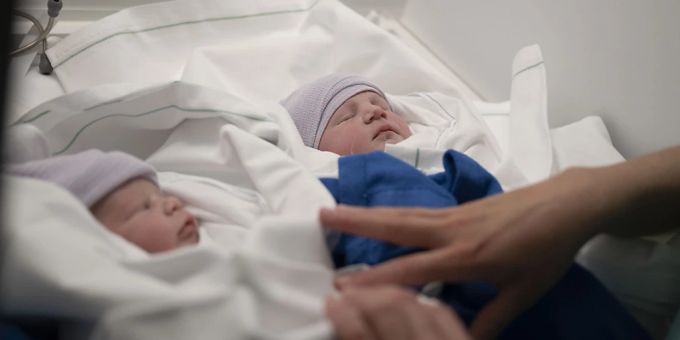 Anfang Mai lehnte das Thurgauer Parlament eine Standesinitiative für einen Elternurlaub von mindestens 20 Wochen auf Bundesebene ab. (Themenbild) Elternurlaub