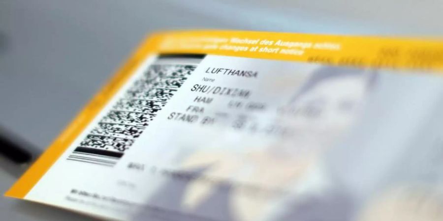 Laut dem Internet-Portal Flightright liessen sich die deutschen Airlines für die Erstattung von Flugtickets im vergangenem Jahr besonders viel Zeit. Foto: Malte Christians/dpa