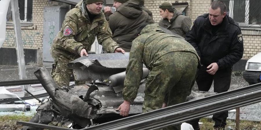 Ukraine Konflikt Rakete Trümmer