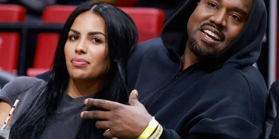 Chaney Jones und Kanye West beim Spiel der Miami Heat gegen Minnesota Timberwolves.