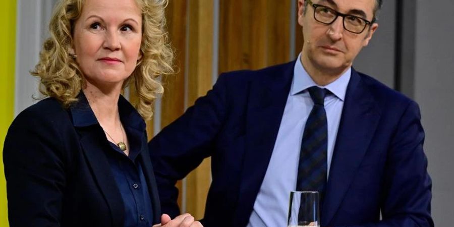 Umweltministerin Steffi Lemke und Landwirtschaftsminister Cem Özdemir stellten ihre Pläne für eine neue Allianz zwischen Landwirtschaft und Umweltpolitik vor. Foto: John Macdougall/AFP POOL/dpa