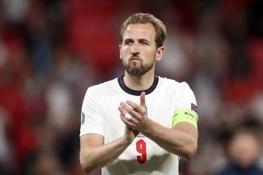 Die Schweizer Nati trifft am Samstag auf England mit Captain Harry Kane.